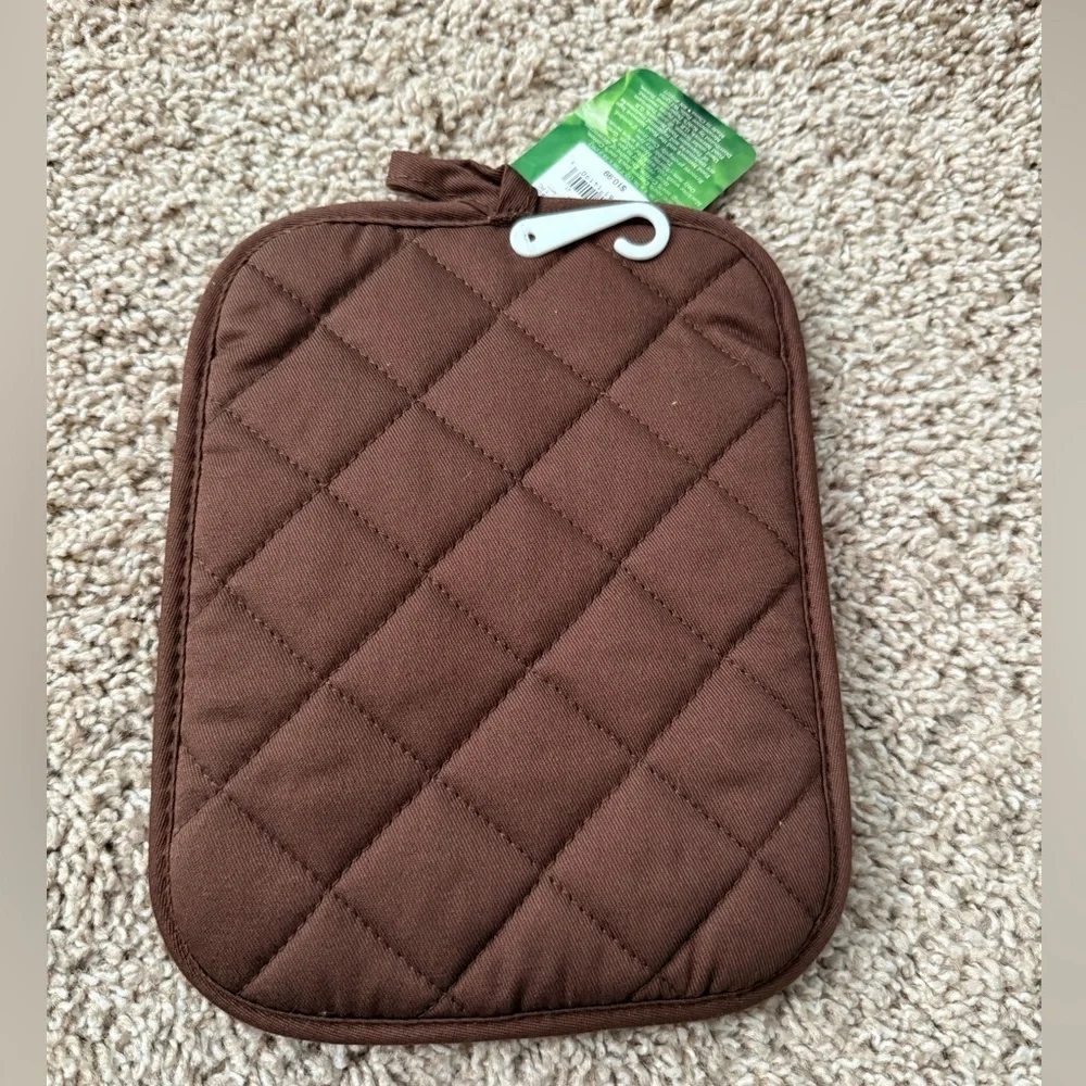 NWT Food Network | Quilted Brown and White Pot Holder | 100% Cotton